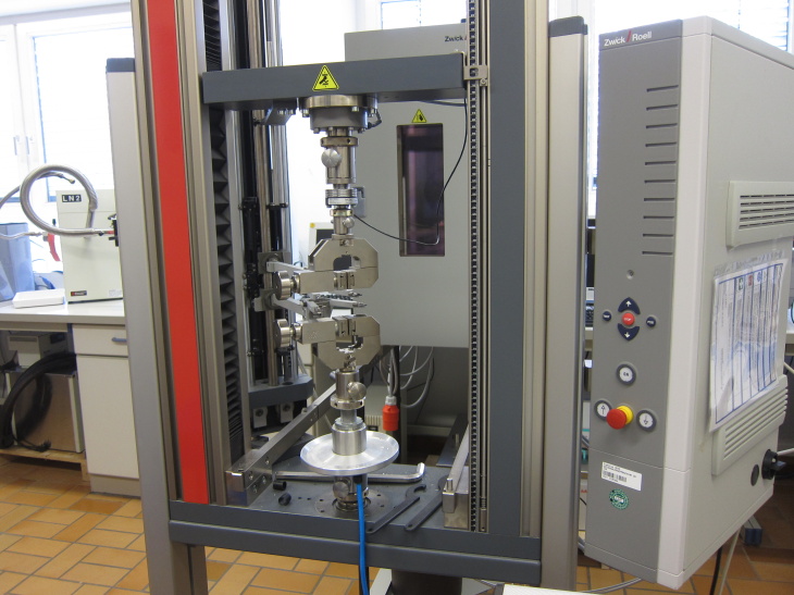 Universalprüfmaschine Zwick Roell