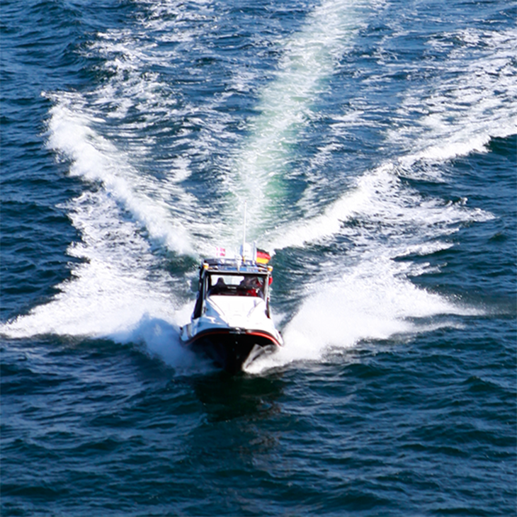 Schnellboot Eddy im Einsatz. <i>-Bild: Torsten Fischer/Hereon-</i> Schnellboot Eddy im Einsatz. -Bild: Torsten Fischer/Hereon-