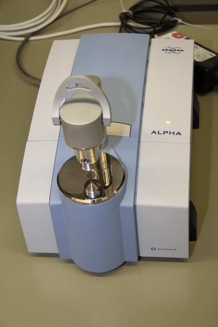 Bruker Infrarotspektrokop (FT-IR) Alpha 