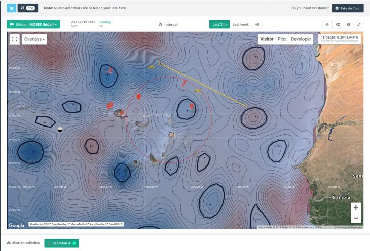 Aktueller Screenshot aus dem GEOMAR Navigator. Auf waveglider.geomar.de können die bei der Wirbel-Jagd eingesetzten Geräte in Echtzeit verfolgt werden. Ein Overlay zeigt die ozeanischen Wirbel rund um die Kapverden. Aktueller Screenshot aus dem GEOMAR Navigator. Auf waveglider.geomar.de können die bei der Wirbel-Jagd eingesetzten Geräte in Echtzeit verfolgt werden. Ein Overlay zeigt die ozeanischen Wirbel rund um die Kapverden.